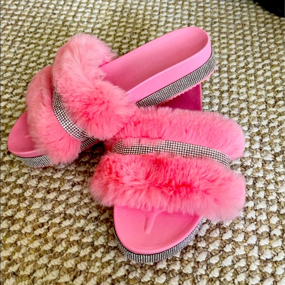 WOMENS brand new rhinestone and fur sandal size 9 - Picture 2 of 4